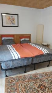 Sejours chez l'habitant Herbes et collines : Chambre Lits Jumeaux avec Salle de Bains Privative