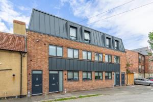 Little Potter, Central York with Parking