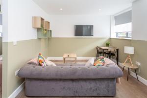 Little Potter, Central York with Parking