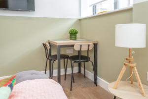 Little Potter, Central York with Parking