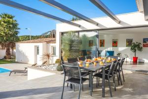 Villa Terre des Vins by Villa Plus