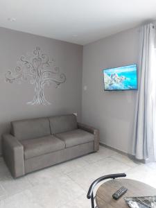 Fedes Home Airport
