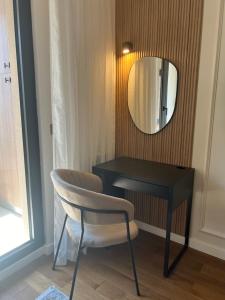 Golden Olive Boutique Studio Apartment with Private Parking