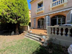 Villa Villeneuve Loubet, Maison en résidence