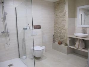 Appartements Appartement Nimes avec terrasse ouverte : photos des chambres