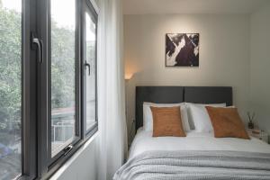 full sunshine with balcony, quiet and security