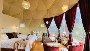 The SAFIRA Dome at FéLIZA Rainforest Domes