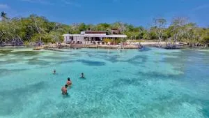 Medusa Hostel Isla Tintipan - Rincón