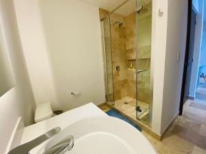 Ipana 2 bedrooms 3 blocks from the Sea.