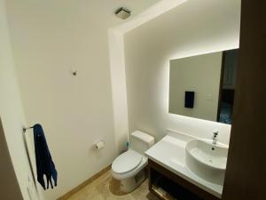 Ipana 2 bedrooms 3 blocks from the Sea.