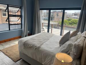 Oppi See Beach House