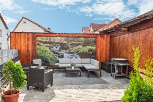 Edelharz Apartment am Wasser mit Garten & Parkplatz