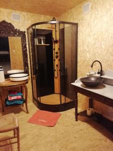 Maisons d'hotes Domaine du Baron : Chambre Double - Vue sur Jardin