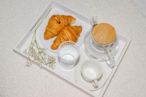 Daisys Secret Apartment