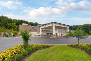 Holiday Inn Express Hurricane Mills Waverly by IHG