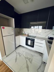 Kolevski Apartments in Diamond with Breath-Taking City View