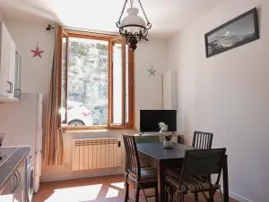 Le Cocon de Renée, Maison atypique en ville close de Concarneau - 孔卡尔诺