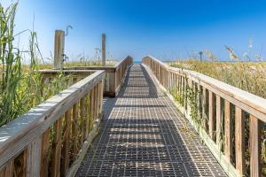 Destin on the Gulf 501-By Holiday Isle Properties