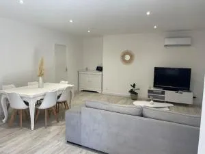 Maison avec jardin et terrasse - Escoussens