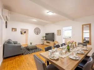 Peaceful 3Beds Affordable Home near BNE Airport - Brisbane