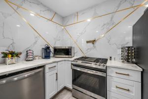 Modern & Spacious 3BR Retreat on Prime Location