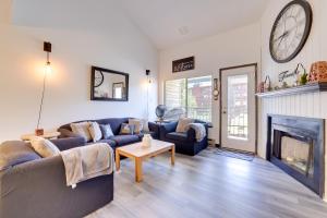 Ski-InandOut Condo with Hot Tub Access in Brian Head!