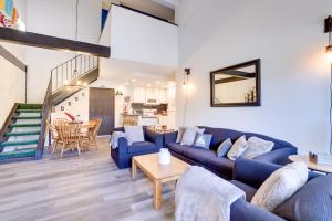 Ski-InandOut Condo with Hot Tub Access in Brian Head!