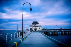 Inner City 4 Level Luxury Townhouse & Lift 3BR 3BTH