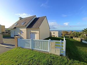 Villas D-une Pointe a l-Autre, Maison avec vue sur mer, a 400 metres de la Plage de Pentrez : photos des chambres