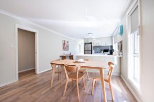 Grevillea Court - Close to Zoo, Firepit & BBQ