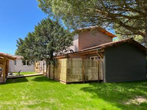 Maisons de vacances Les 3 voeux : Maison 1 Chambre