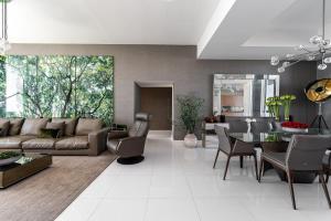 Sophisticated Modern Gem with Unreal Ocean Views