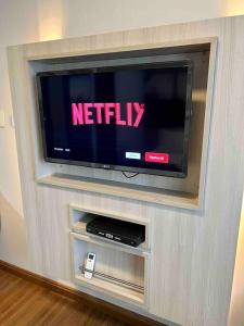 Flat com garagem perto hospital BP