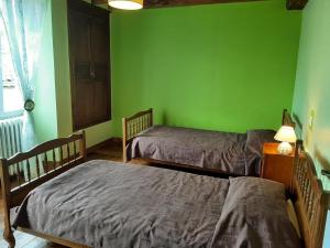 Maisons de vacances Charentaise renovee avec jardin, a 20 min d'Angouleme - FR-1-653-90 : photos des chambres