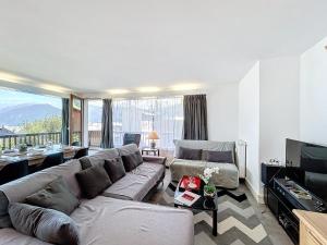 Appartement 3 pièces avec balcon et parking à Combloux - FR-1-560-146