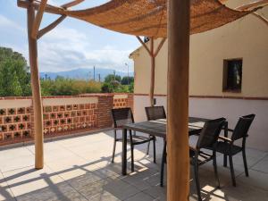 Appartement rénové avec clim, piscine, WiFi et parking à Palau-del-Vidre - FR-1-776-108