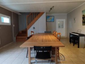 Maisons de vacances Maison familiale 10 pers avec jardin et parking a Saint-Georges d-Oleron - FR-1-778-31 : photos des chambres