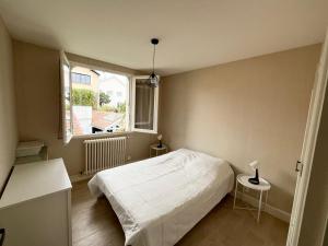Maison calme avec cour et terrasse proche Aiguillon - Parking - FR-1-319-578