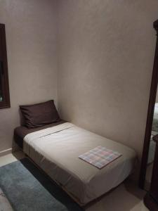 Ferme Hind , magnifique ferme avec grande piscine et un jardin splendide