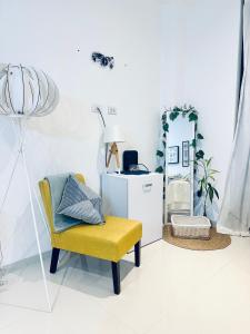 Monoambiente completo, amplio y céntrico