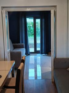 Nightly, weekly and monthly stays