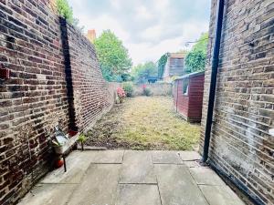 Charming 2 bedroom central London family home