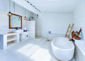 Executive deluxe room at kanna seafront estate