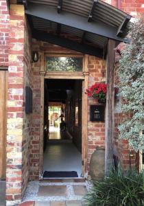 Funky Port Melb Warehouse meets NY Loft Oz Style