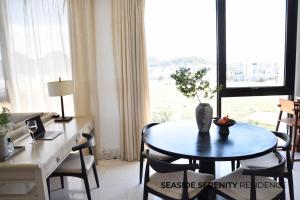 Seaside Serenity Residence - 2 BR Apartment with Beach Access