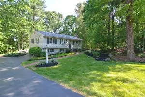 Modern 3 Bd, 2 Bath Spacious Apt Shrewsbury - Shrewsbury