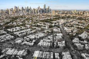 Very Victorian Modern & Special 2BRM 1BTH