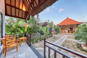 Phòng Giường Đôi Có Phòng Tắm Riêng (Double Room with Private Bathroom)