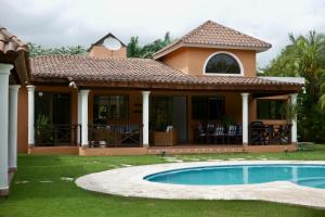 Villa-Aurora JuanDolio-3Br-4Bds-6Px-WiFi-BBQ-Pool-TVSmart