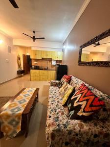 Luxury Apt near Palolem Beach, WFH with Forest view